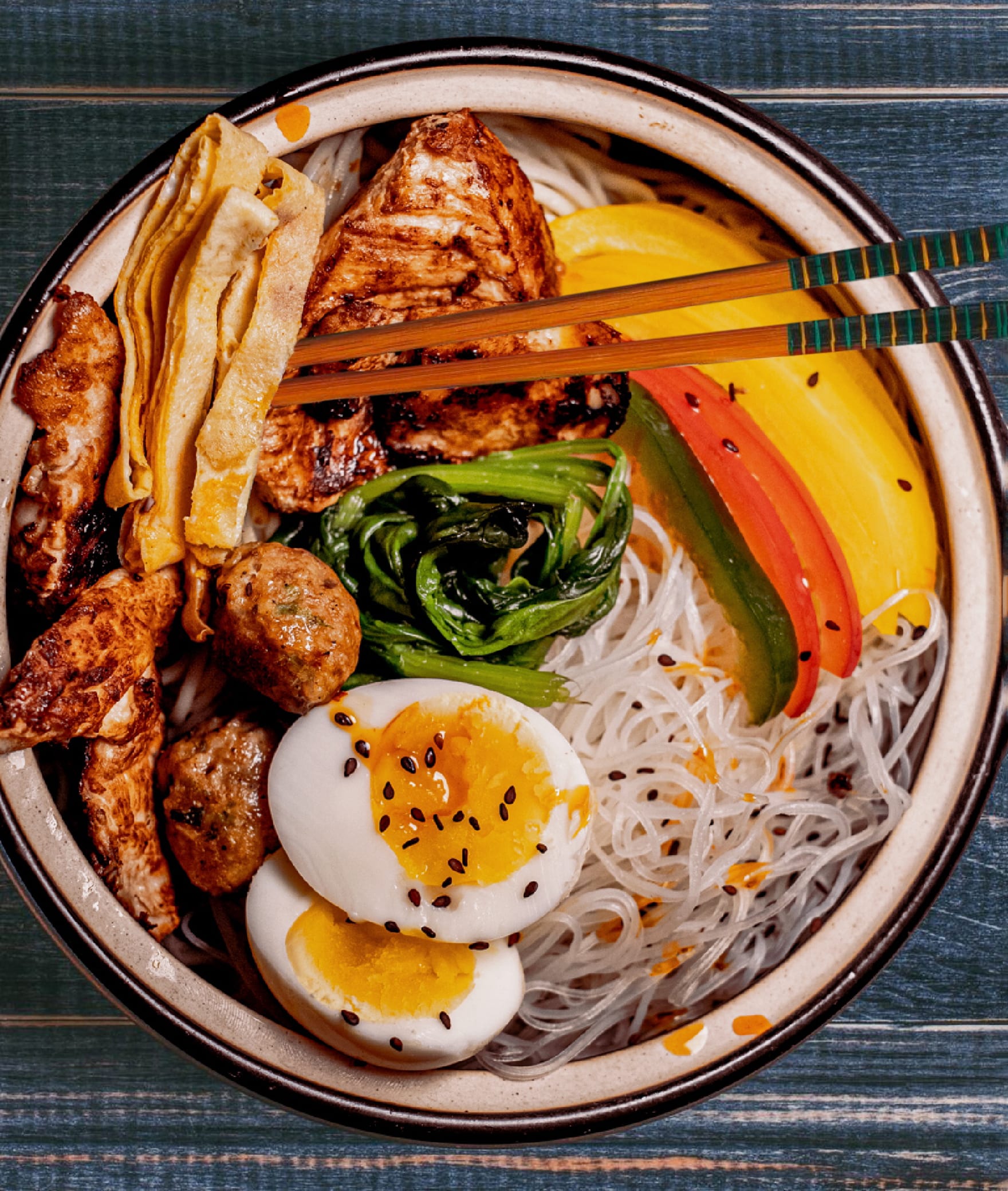 Dumps & Noods - Logo