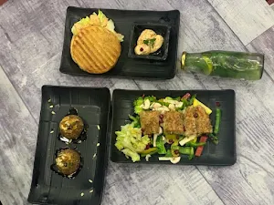 Eat Healthie - Cover photo