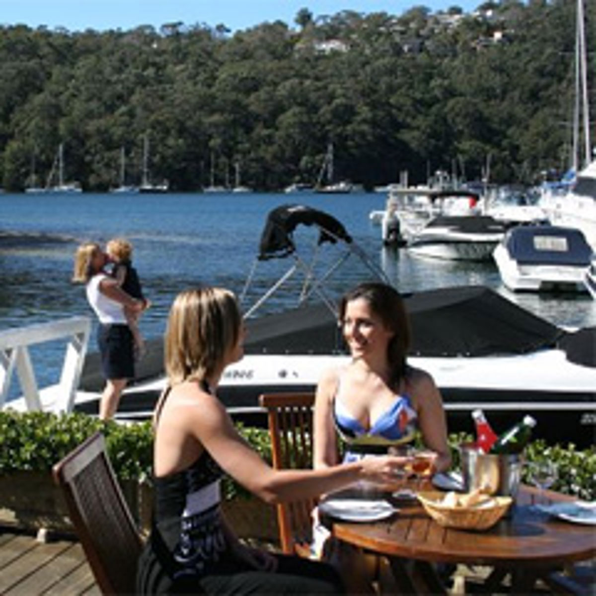 Echo on the Marina - Logo