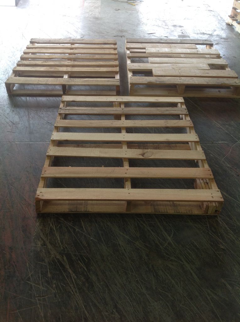 Eco Friendly Pallet - Logo