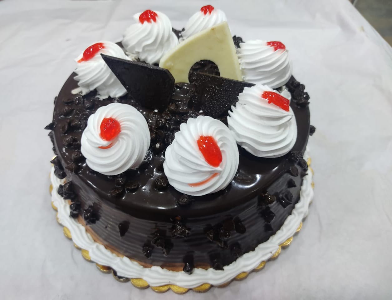 Eggless Cakes - Logo