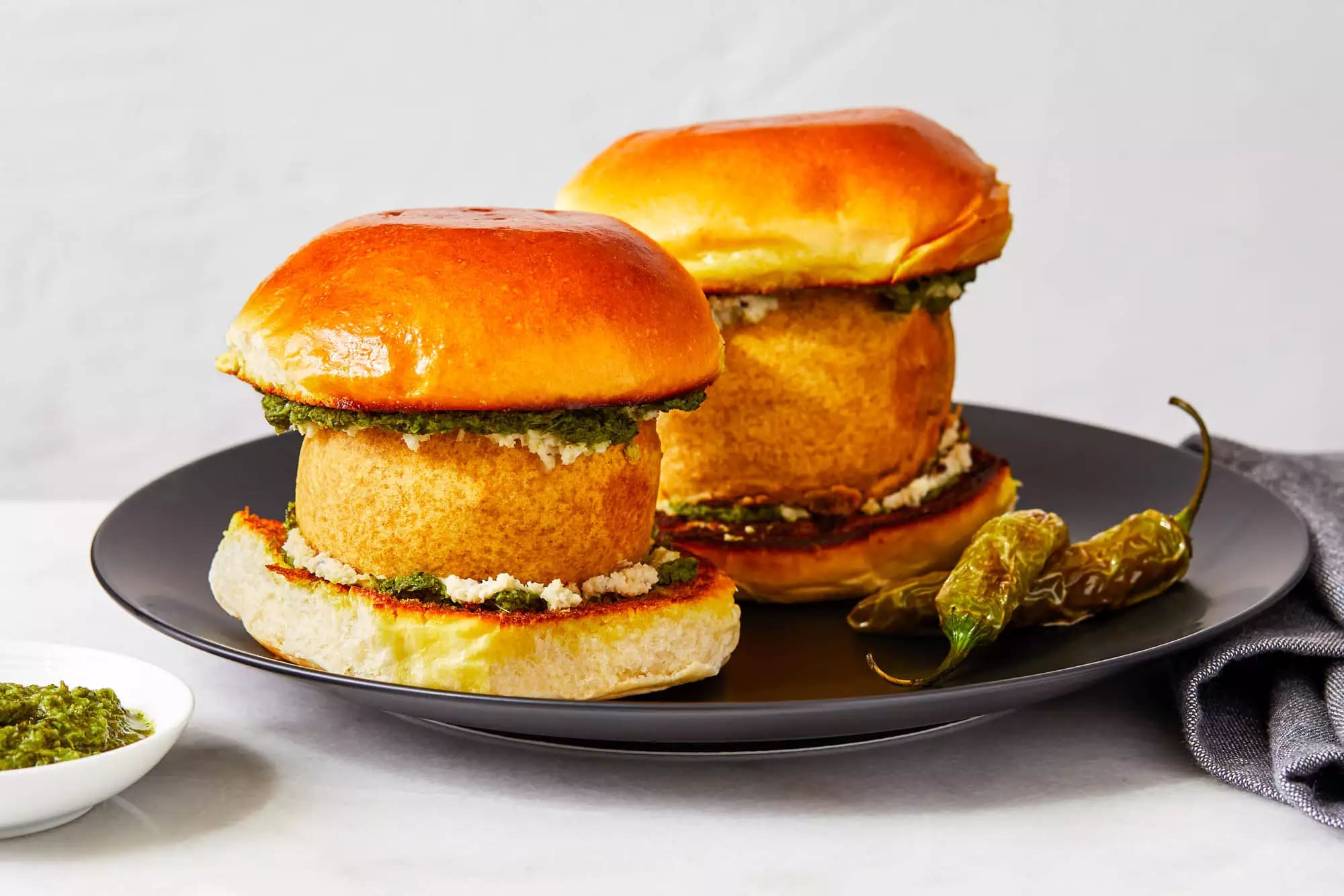 Egg Vada Pav Raja - Logo