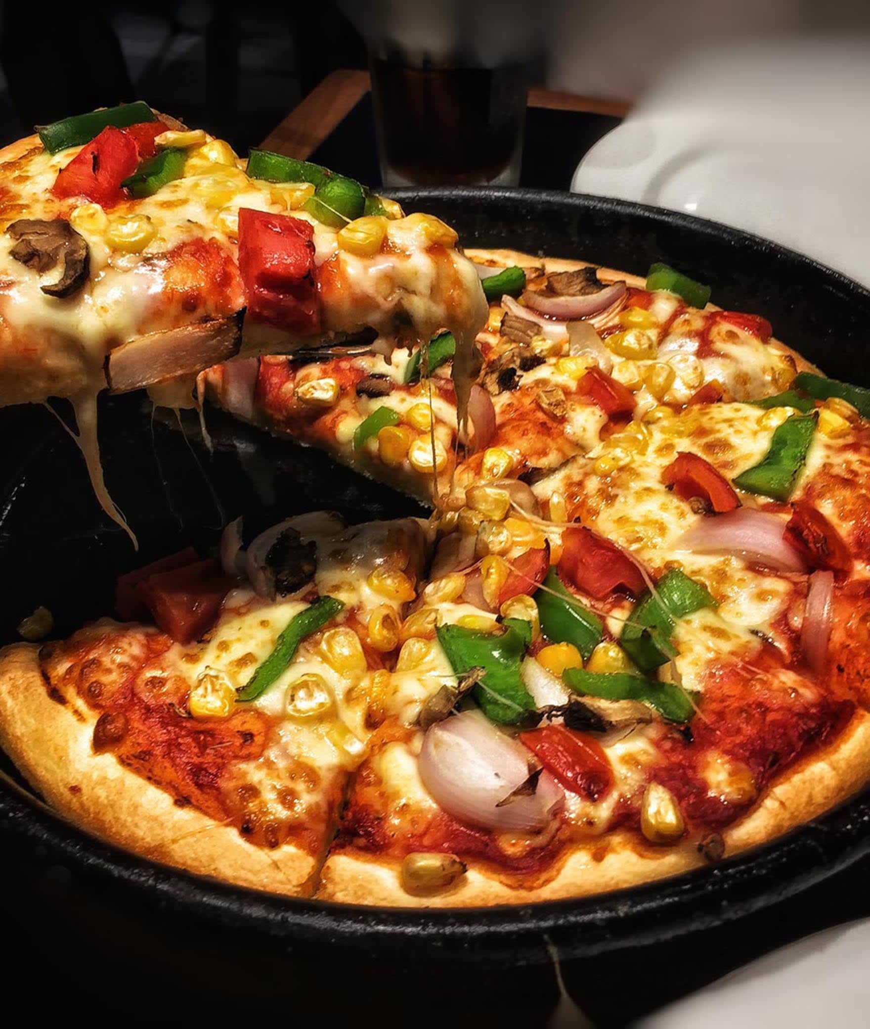Ella's Pizza - Logo