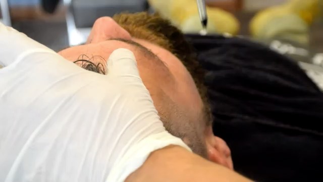 Elliott's Barber Shop - Logo