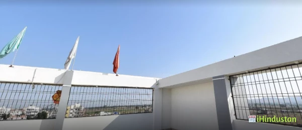 Ellora English School - Logo