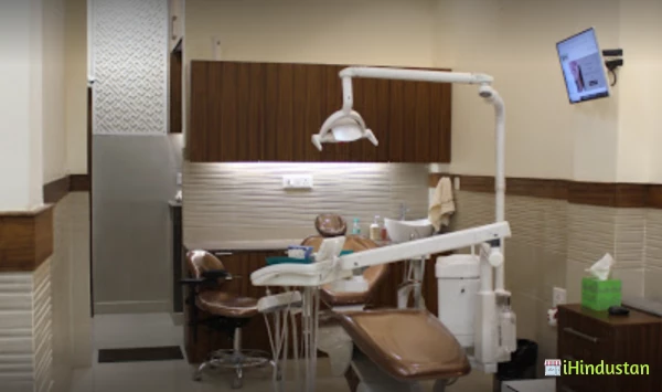EndoMax Multispeciality Dental Clinic - Logo