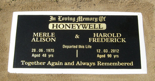 Enduring Memorials - Logo