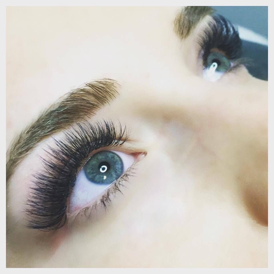 ES Lashes &a; Brows - Logo