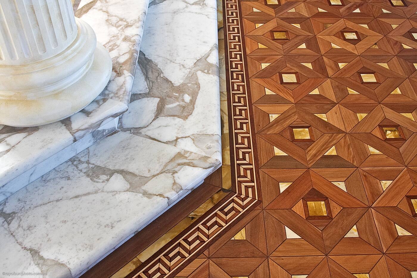 Euro Marble - Logo