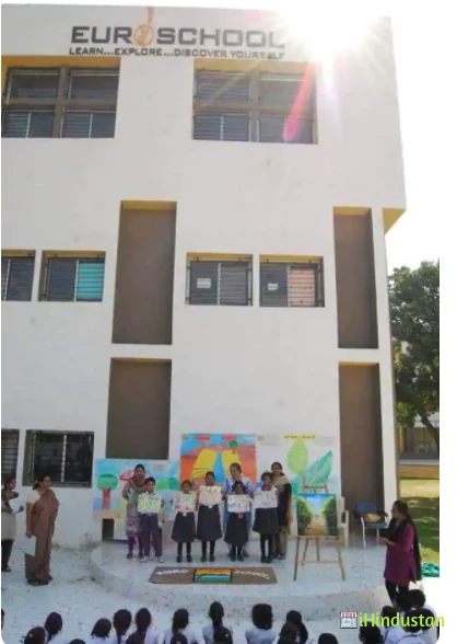 Euro School Nadiad - Logo
