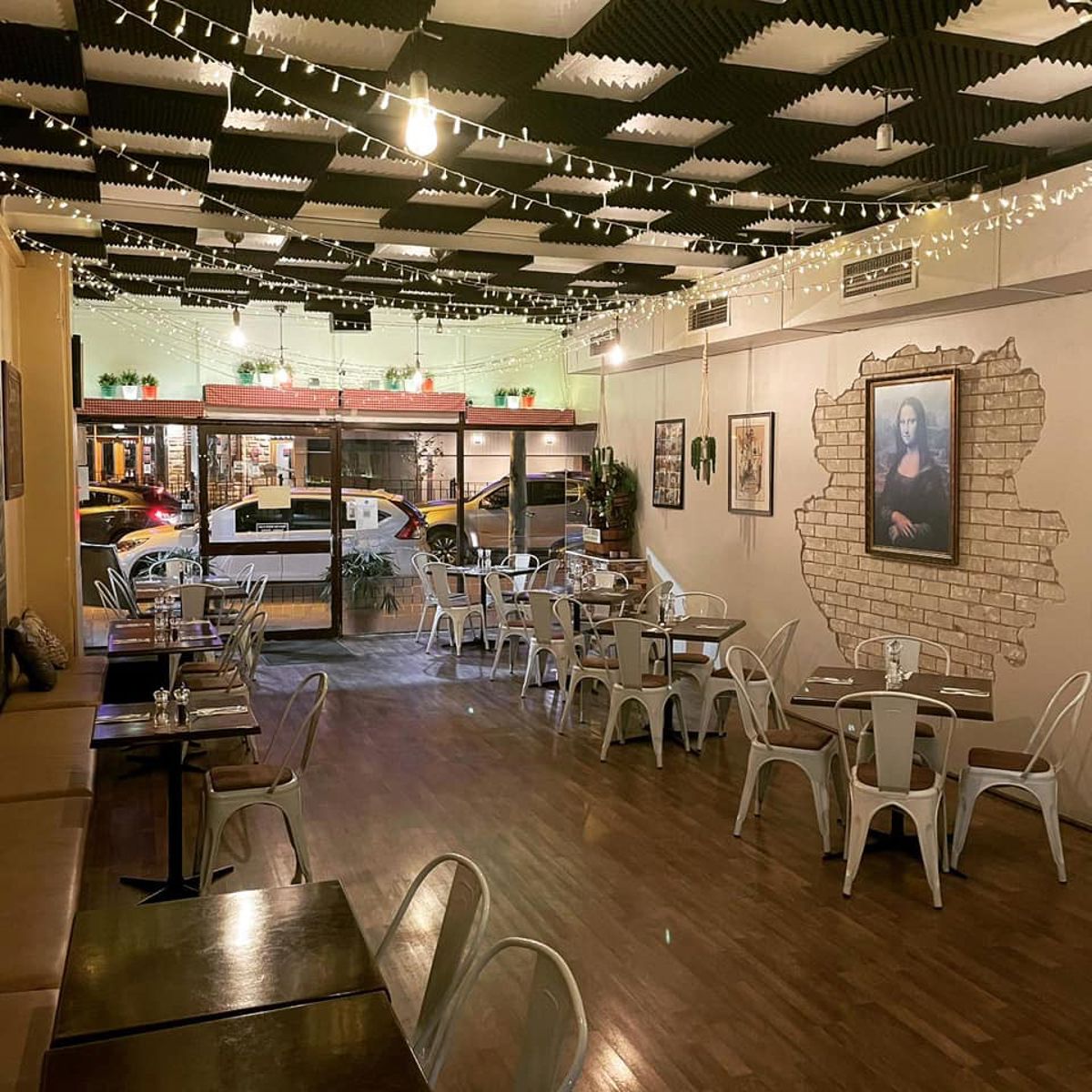 Ezzelino's Italian Restaurant - Logo