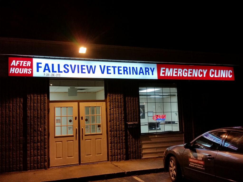 Fallsview Veterinary Emergency Clinic - Logo