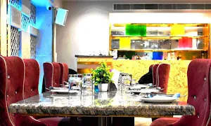 Fam Jam Restaurant - Logo