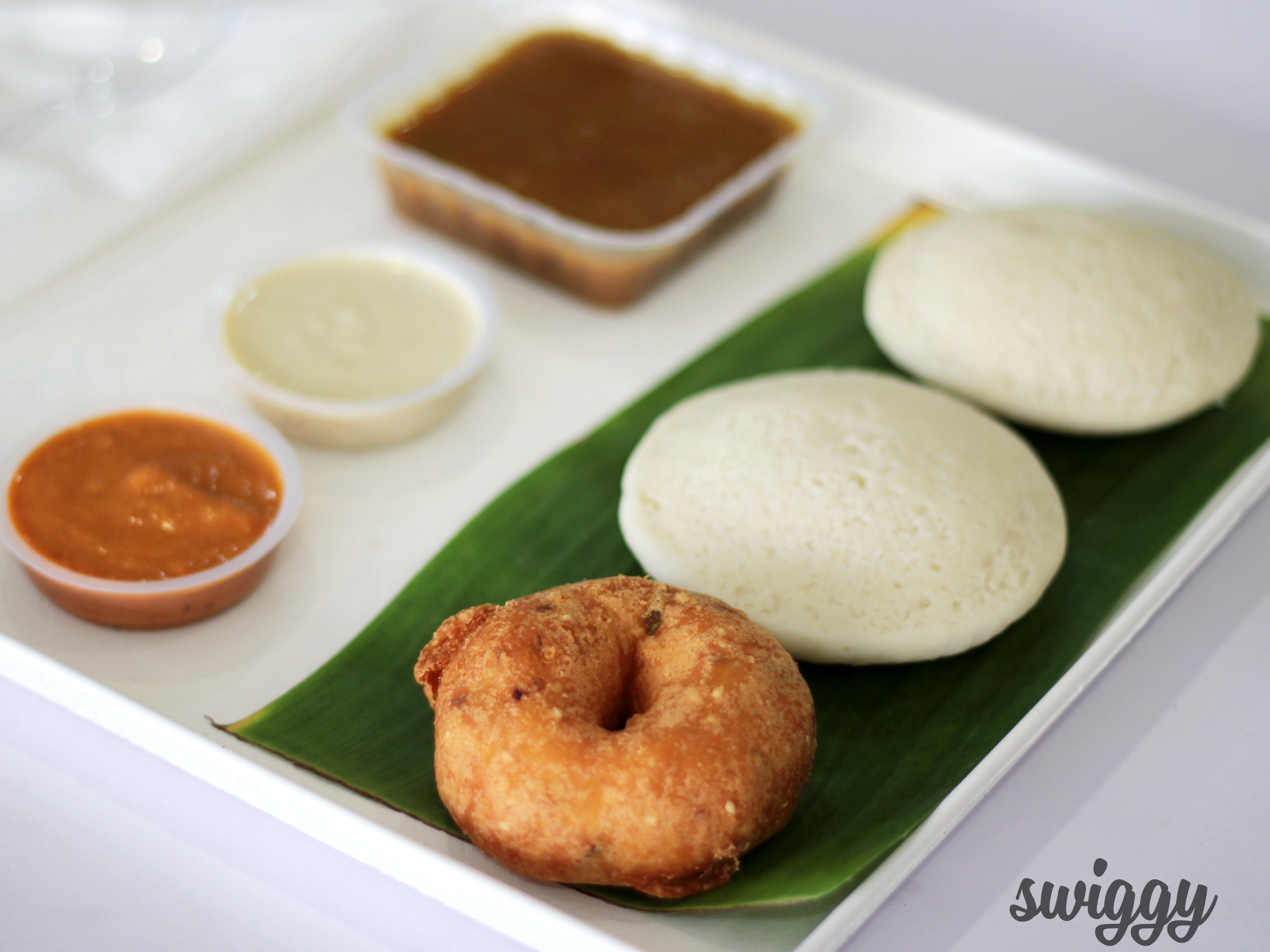 Famous Idli Point - Logo