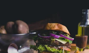 Favorite Burger - Logo
