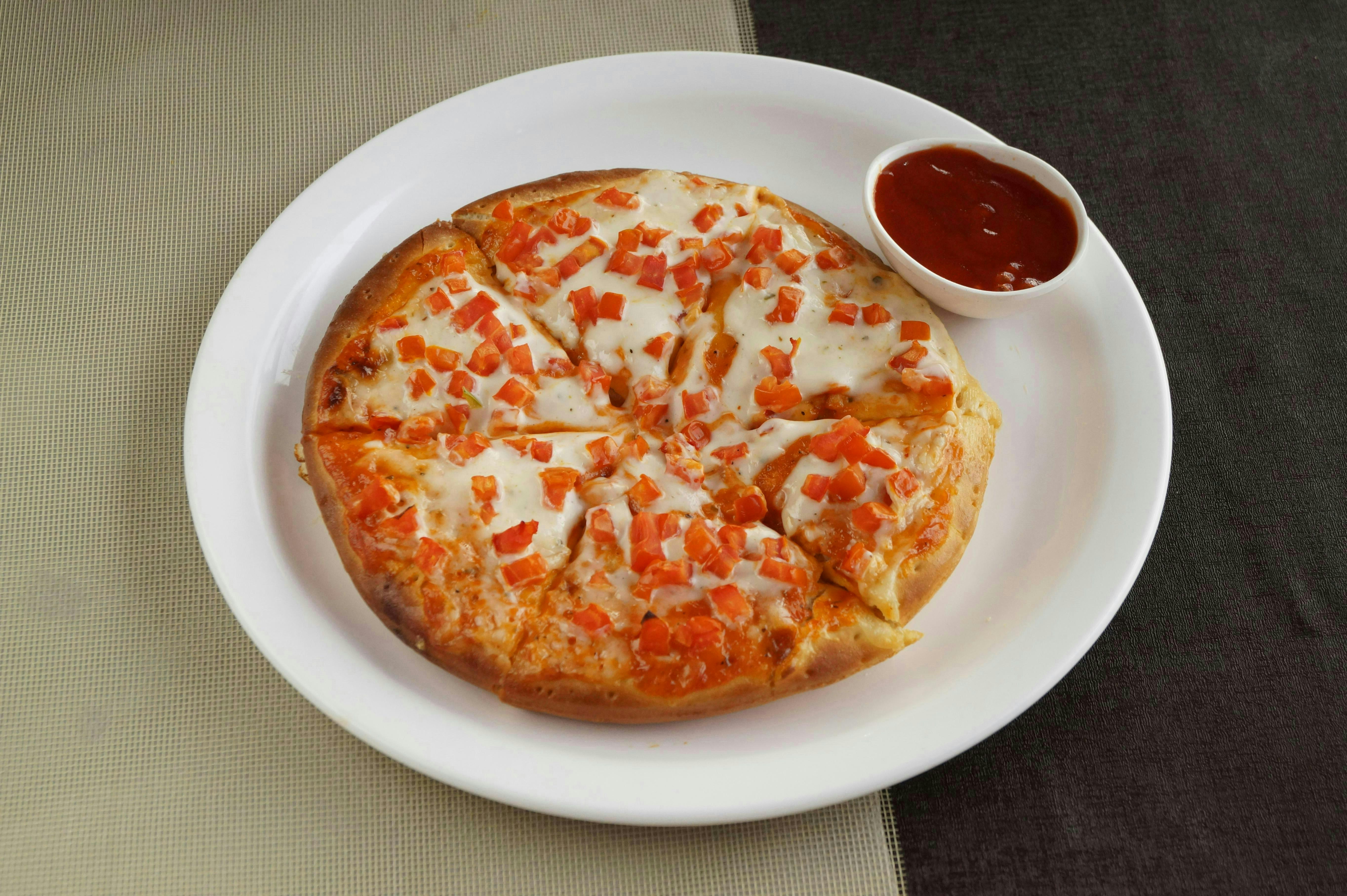 Filling Sauce Pizza - Logo