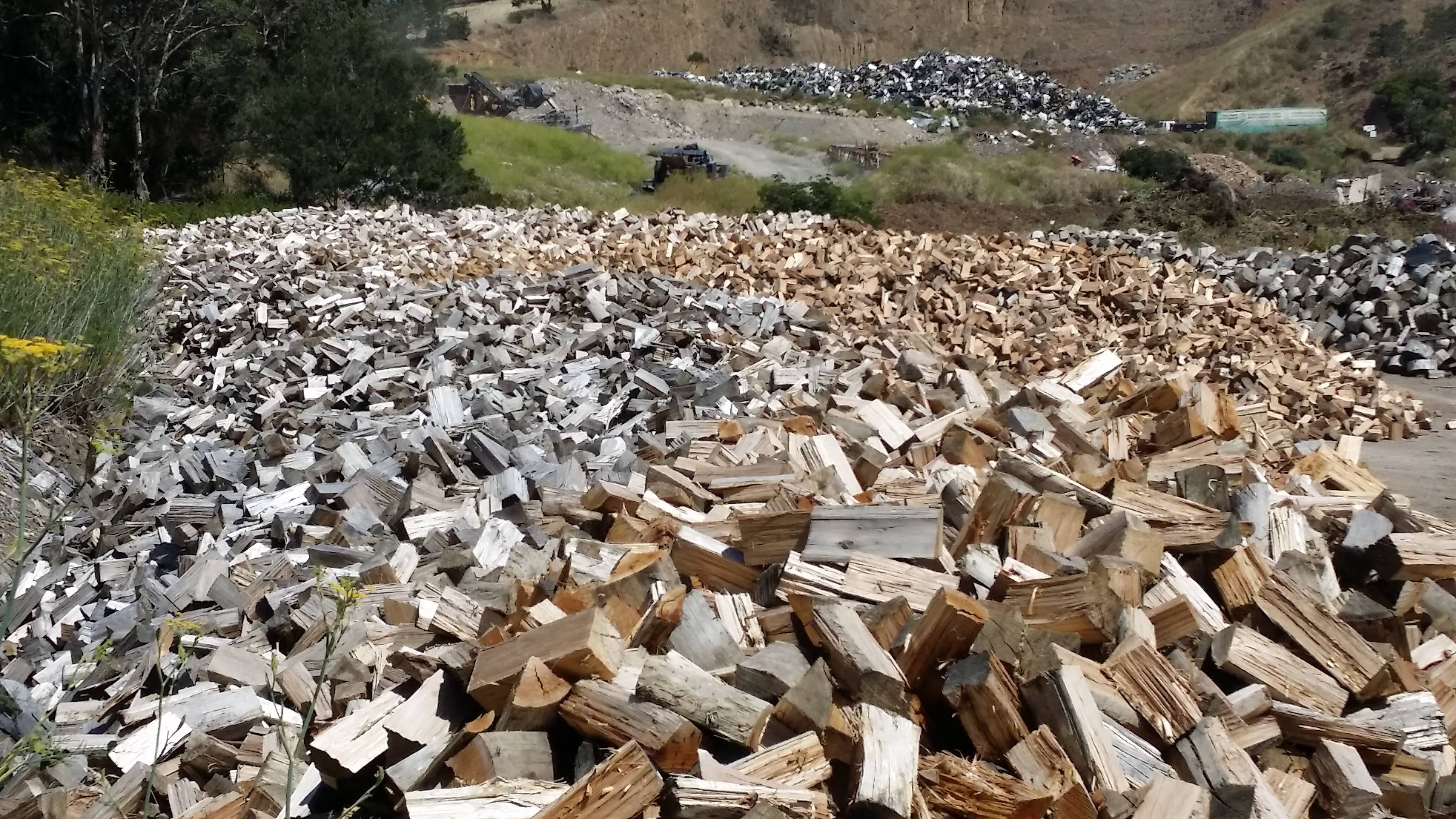 Firewood To U - Logo