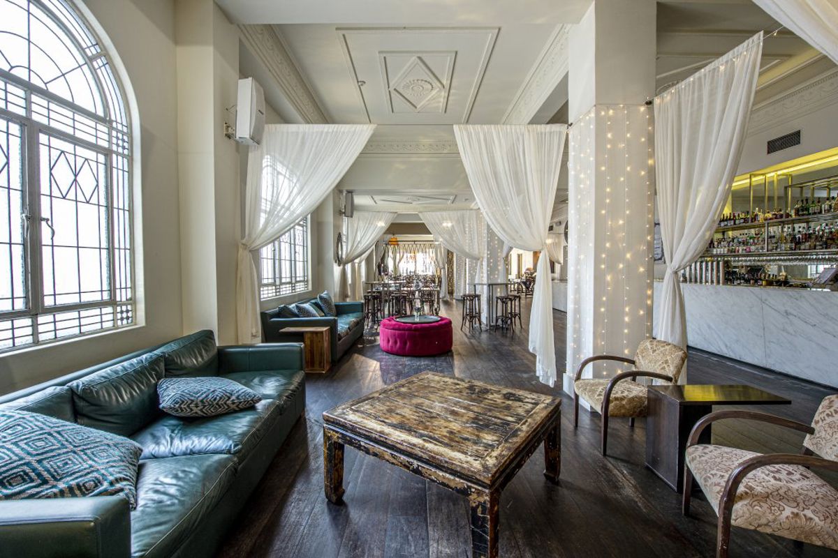 First Lounge Bar & Restaurant @ Hotel Richmond - Logo