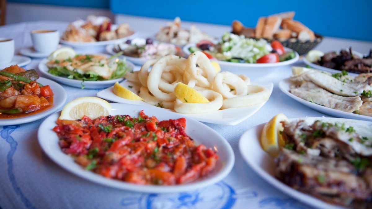 Florina's Greek Tavern - Logo
