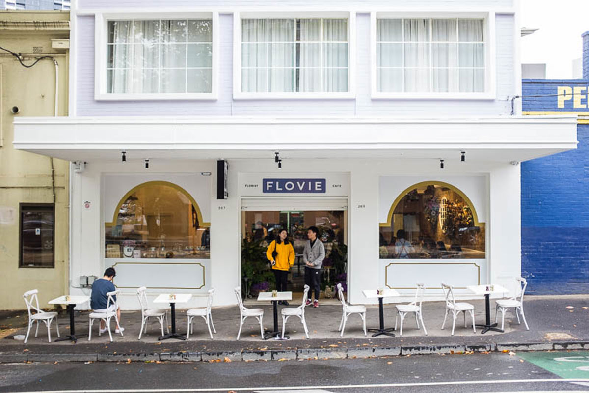 Flovie Florist Cafe - Logo
