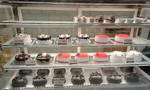 Fnp Cakes - Logo