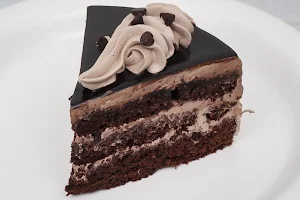 Fnpcakes 'N' More - Logo