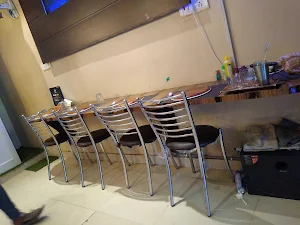 Foody Cafe - Logo