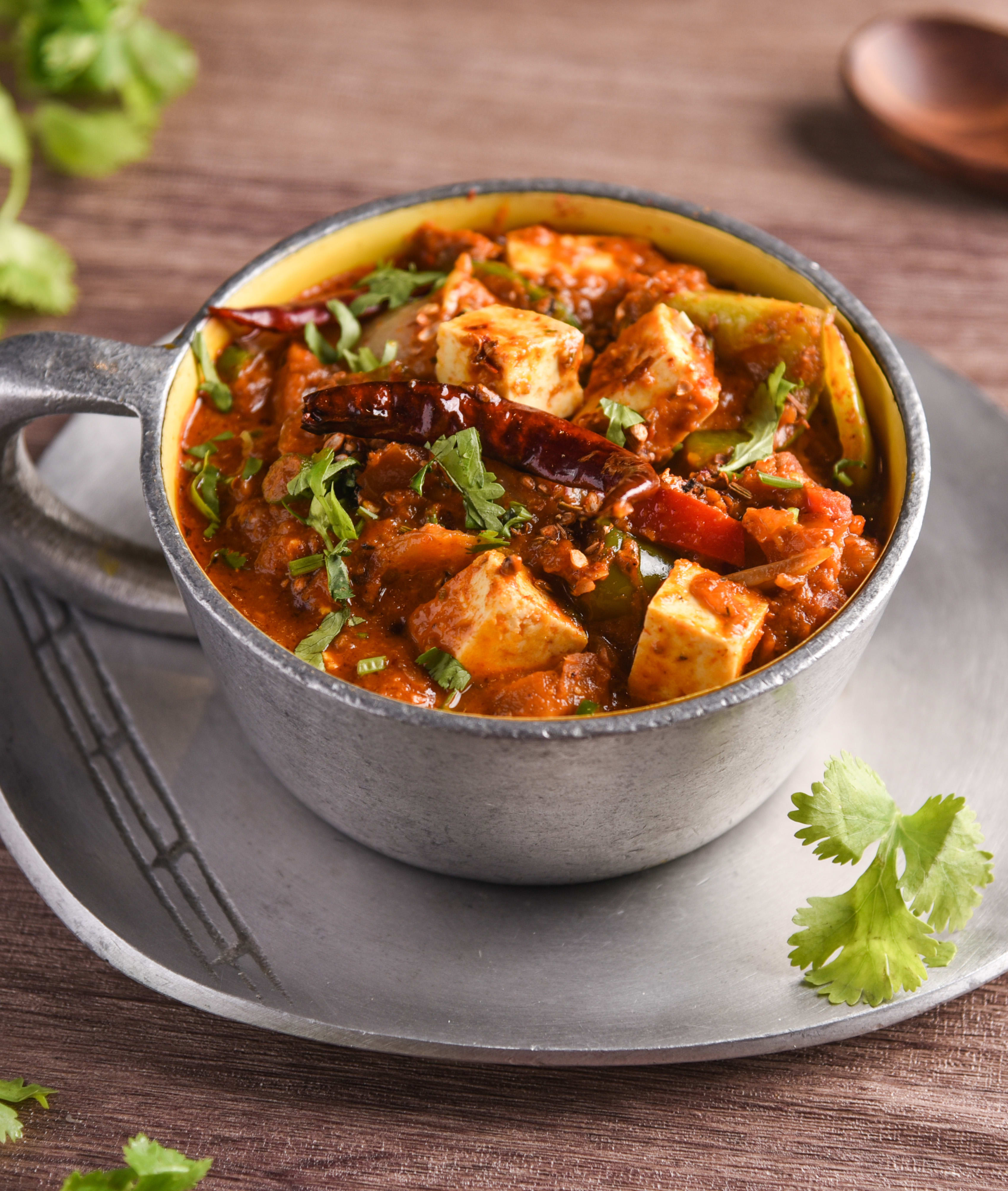 Food & Flavour Restaurant - Logo