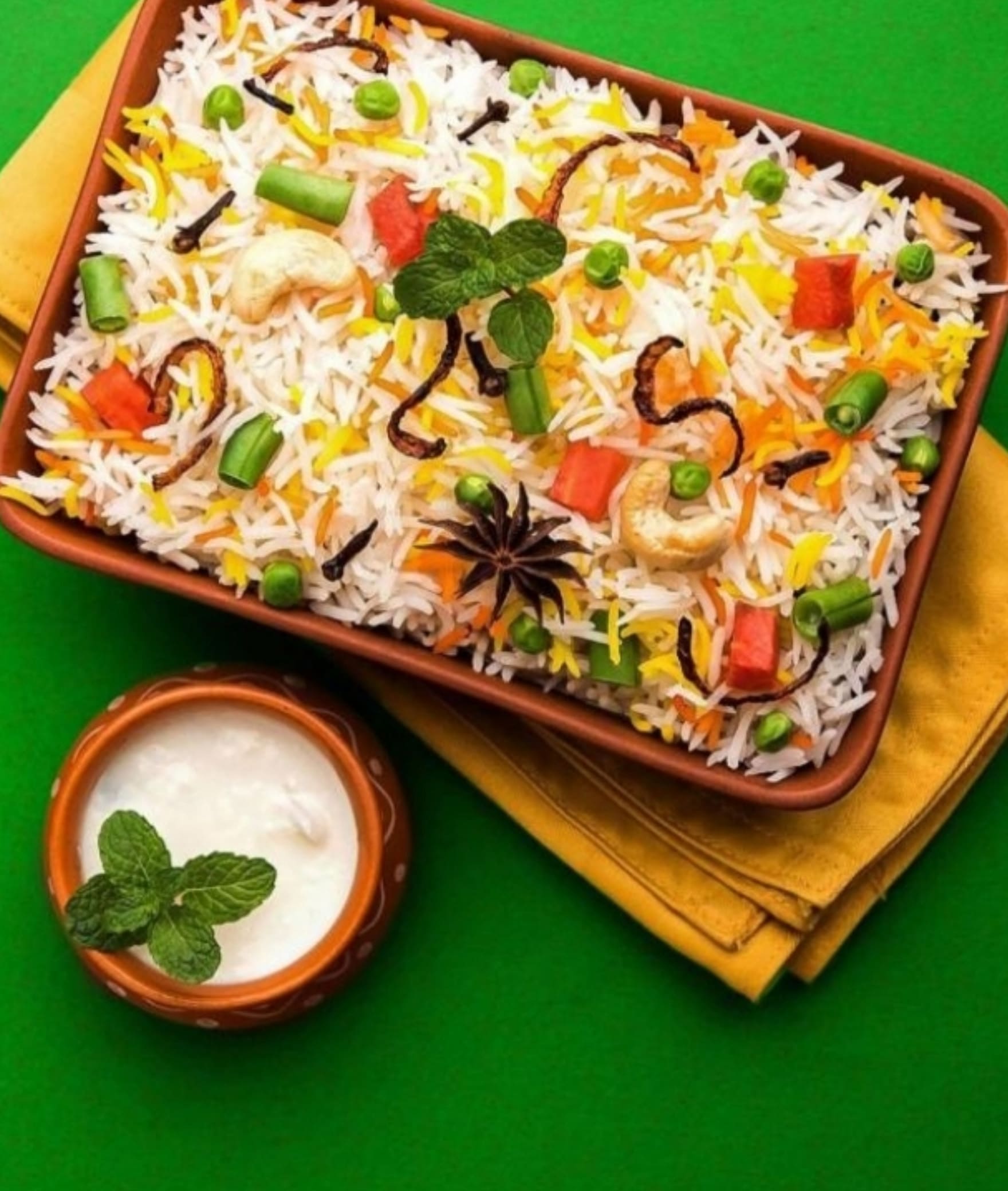 FOODIE DESI - Logo