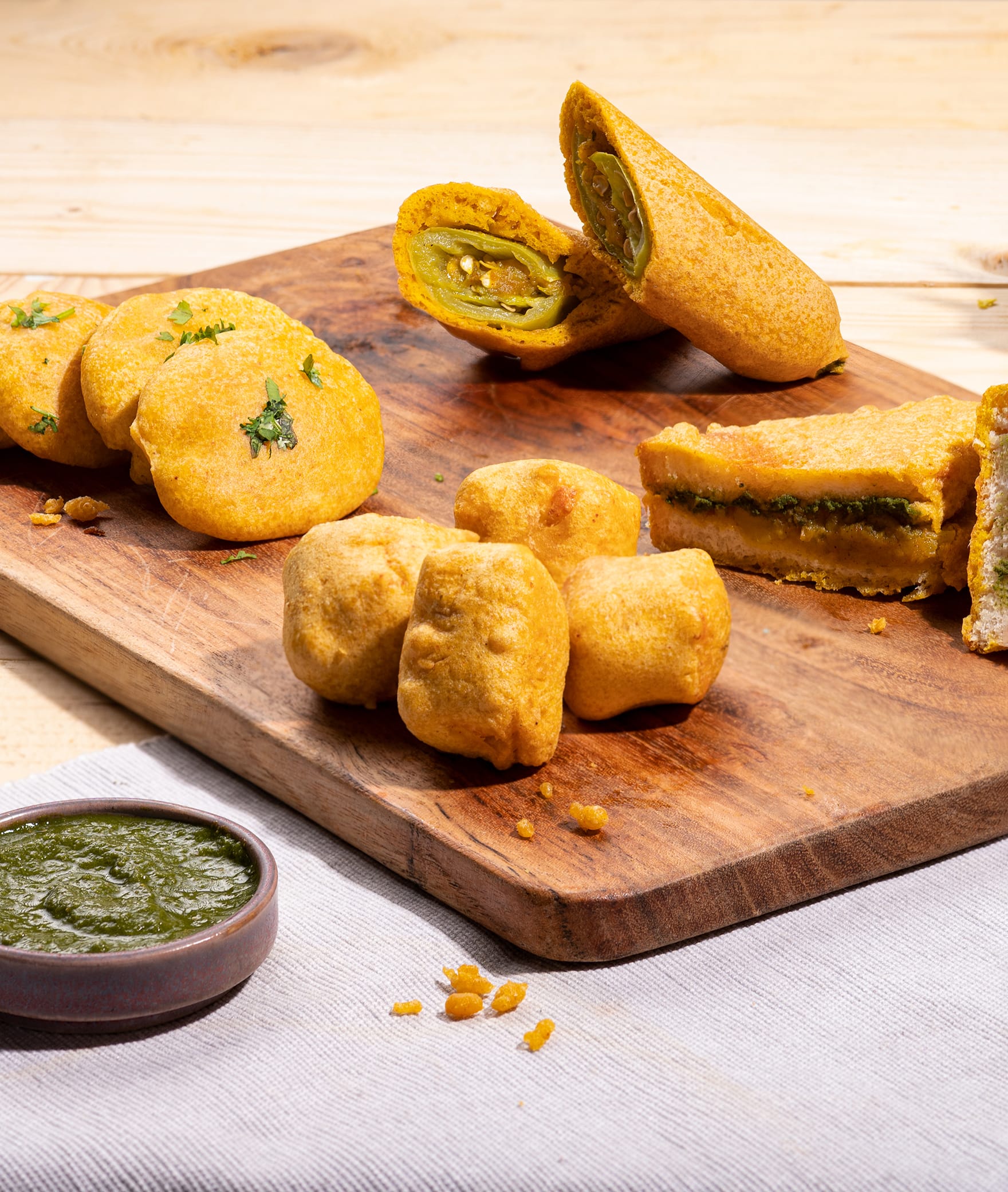 FOOD THREAD - Logo