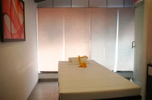 Four Fountains De-Stress Spa - Logo