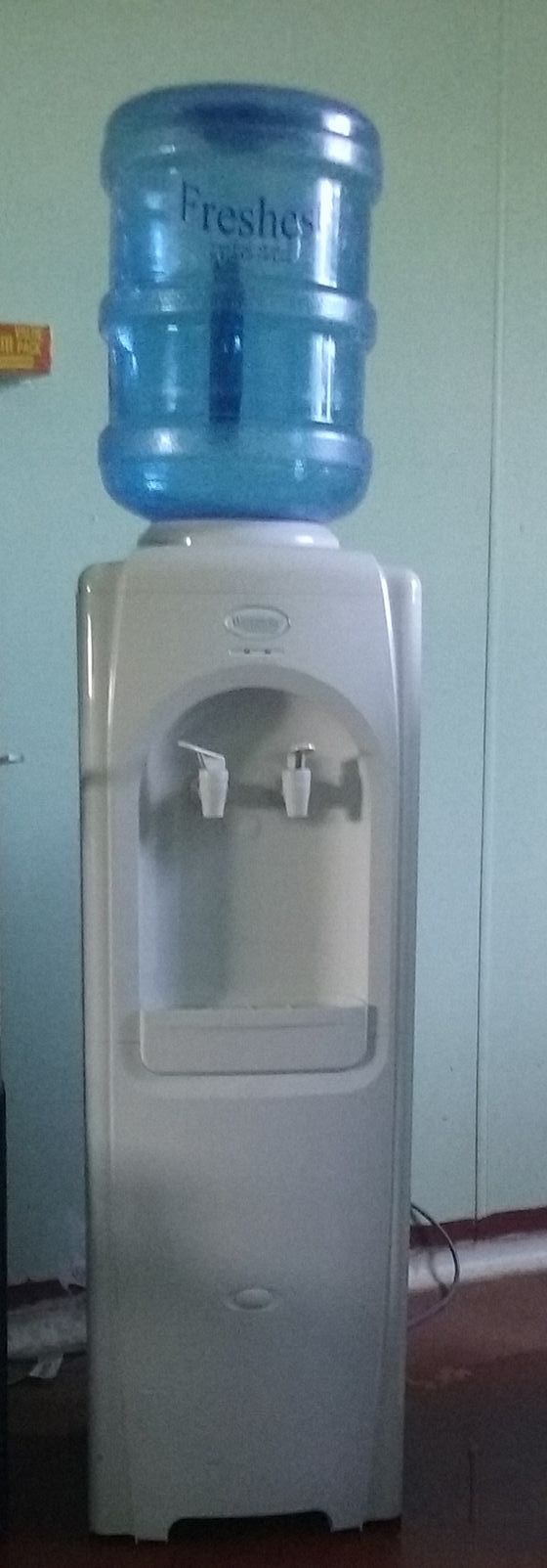 Freshest Spring Water - Logo