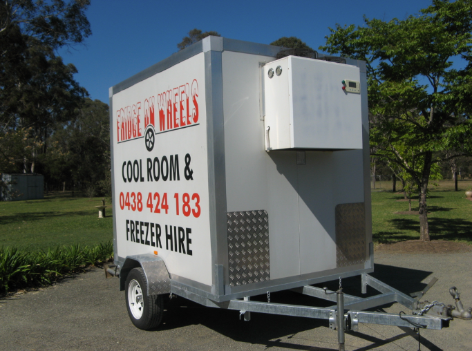 Fridge On Wheels - Logo