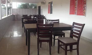 Friends Family Restaurant - Logo