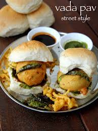 GALLI VADA PAV - Logo
