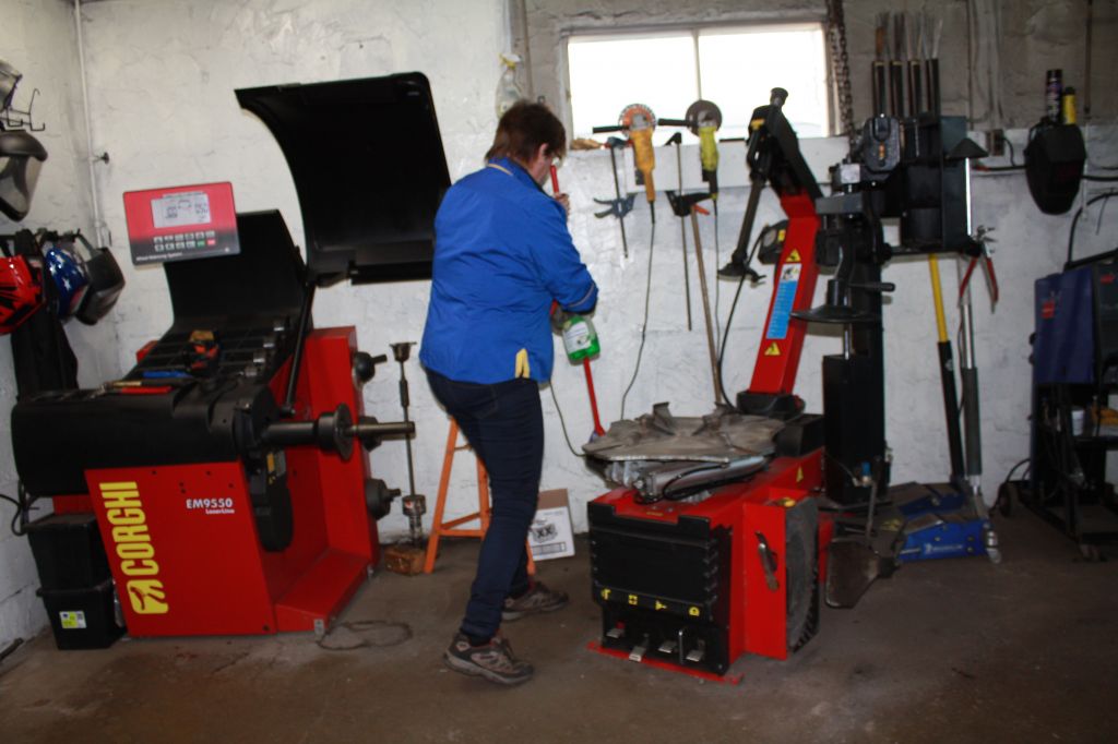 Garage Guy Lavoie Enr - Cover photo