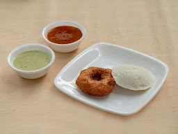 Gaurav Snacks Center And Catering Services - Logo