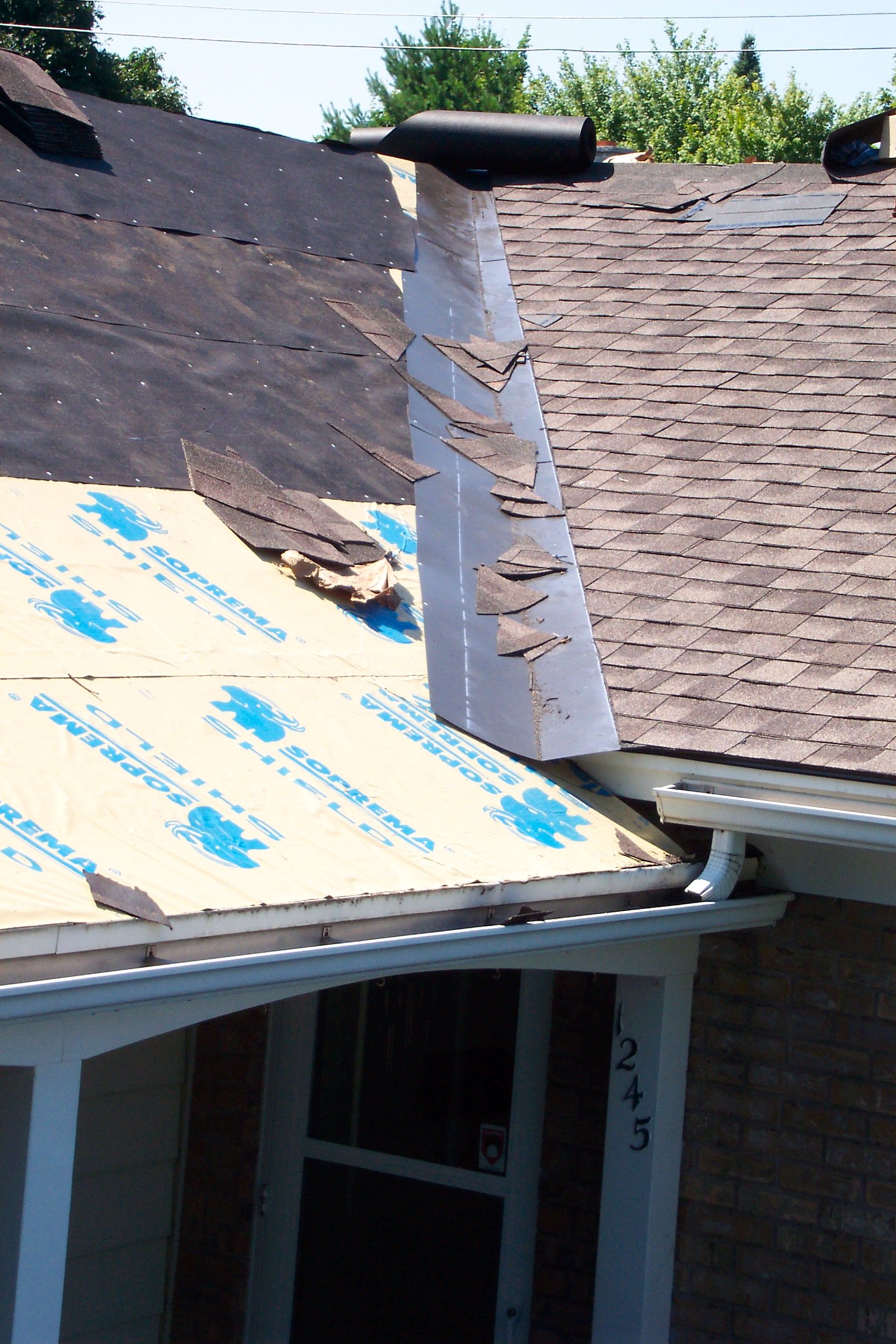 Geerts Roofing - Logo
