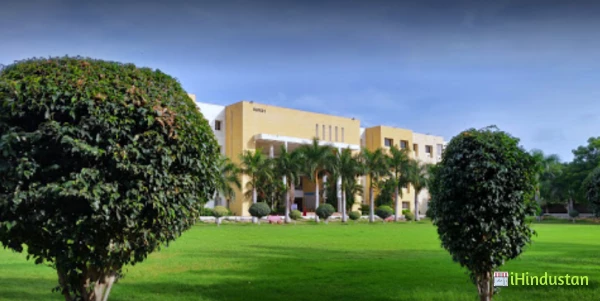 Geethanjali College of Engineering and Technology - Logo