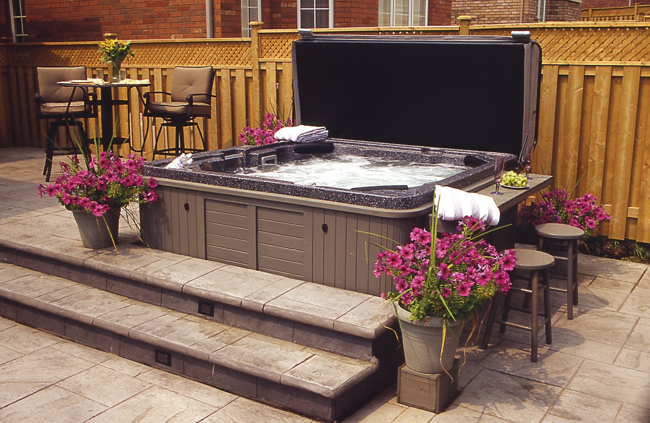 Georgian Hot Tubs - Logo