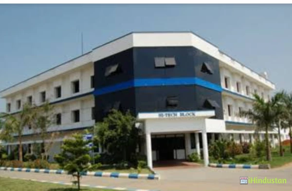 GKM College of Engineering and Technology - Logo