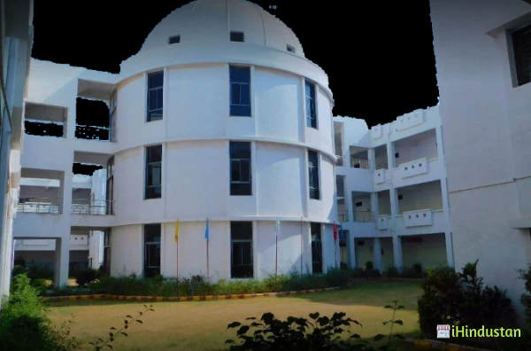 GMC INTERNATIONAL SCHOOL - Logo