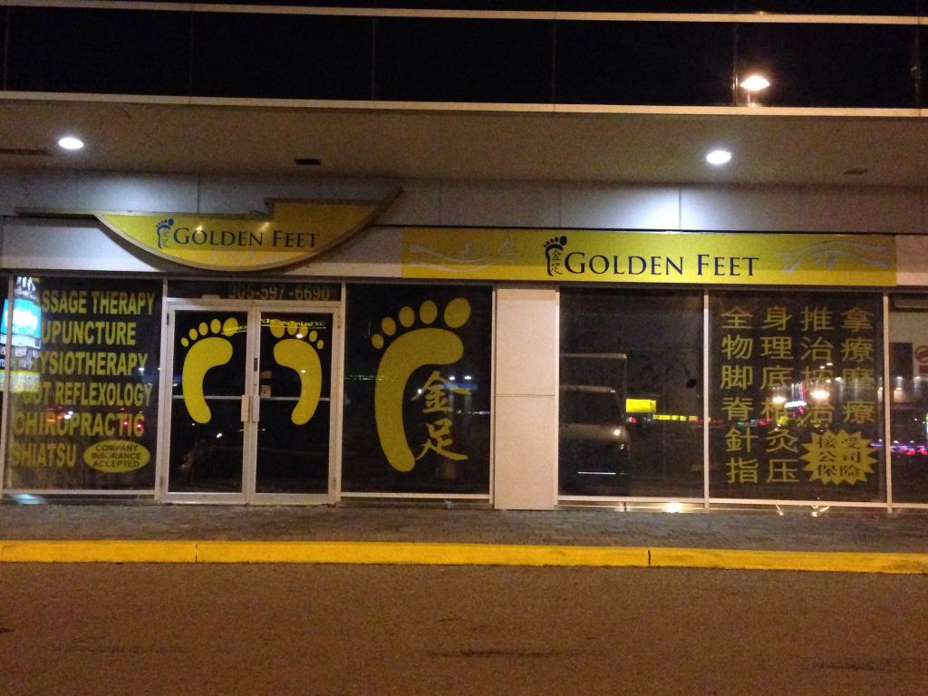 Golden Feet - Logo