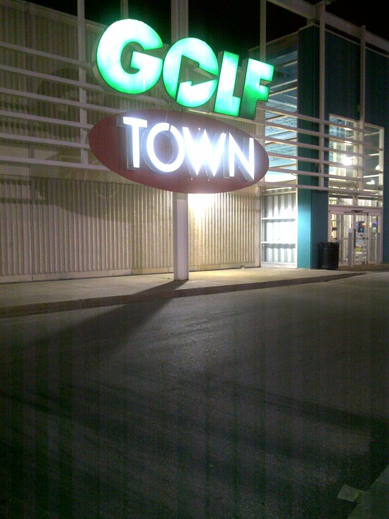 Golf Town-Scarborough - Logo
