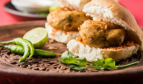 Golicious Vadapav Sahakarnagar - Logo