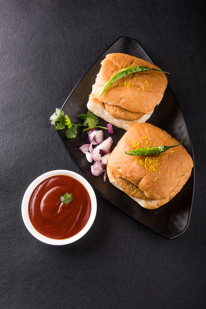 Goli Vada Pav - Logo