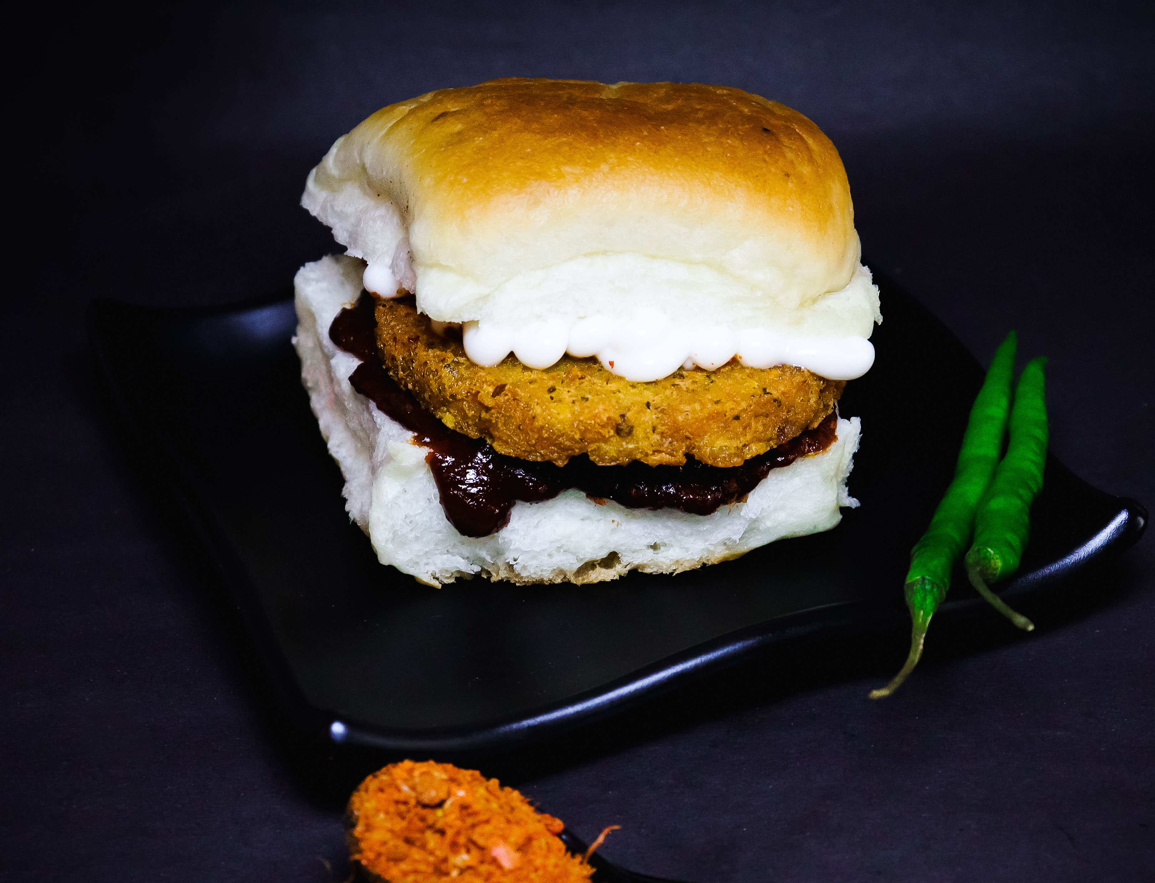Goli Vada Pav - Logo