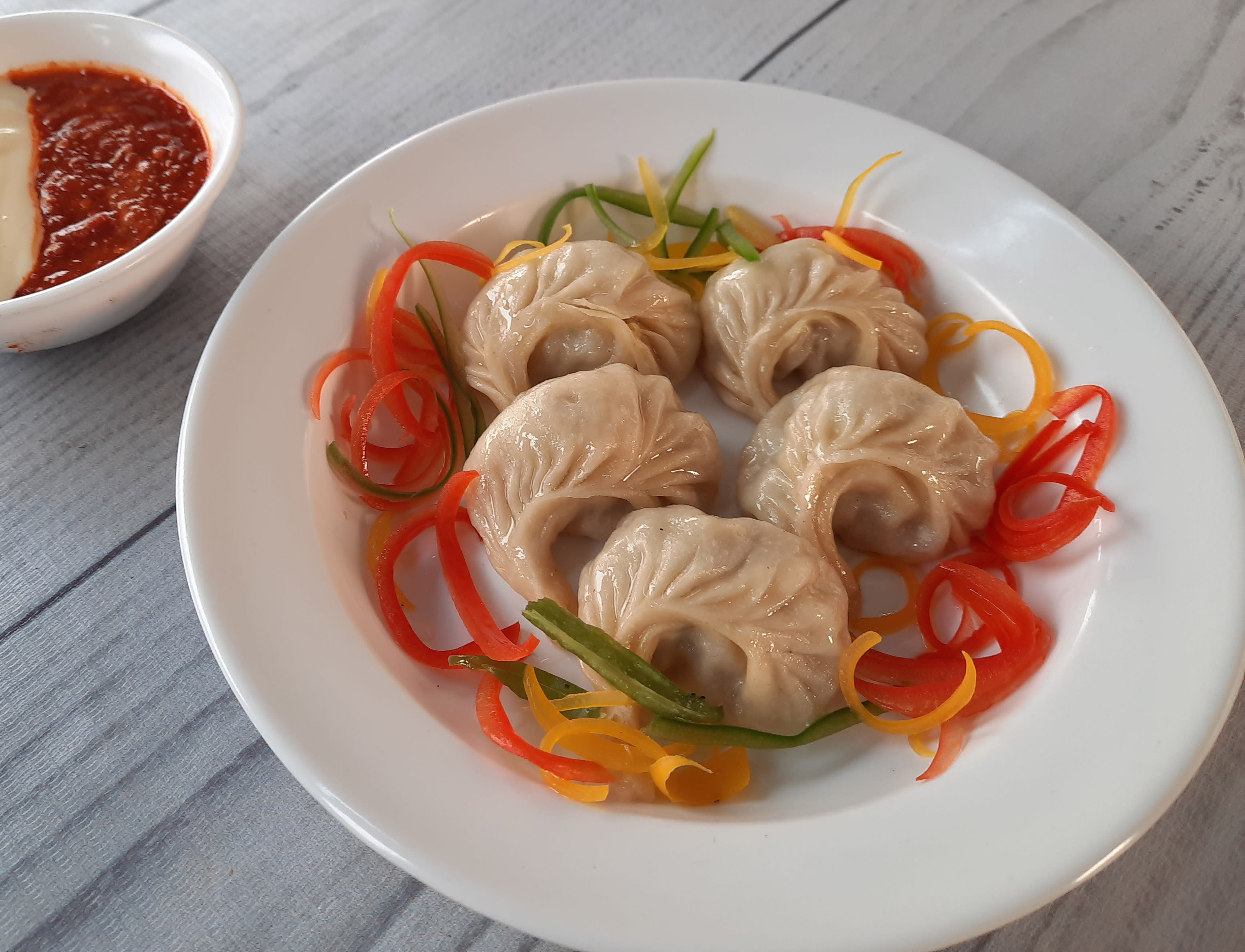 Grace Momos - Logo