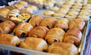 Grand Shoppe Bakery - Logo