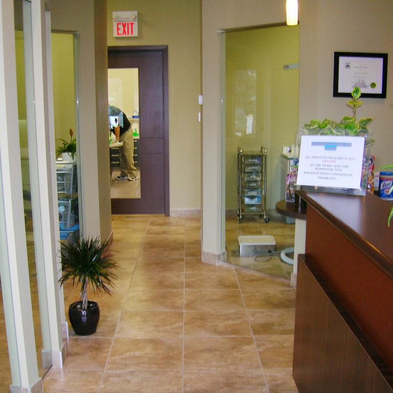 Grandview Denture Clinic - Logo
